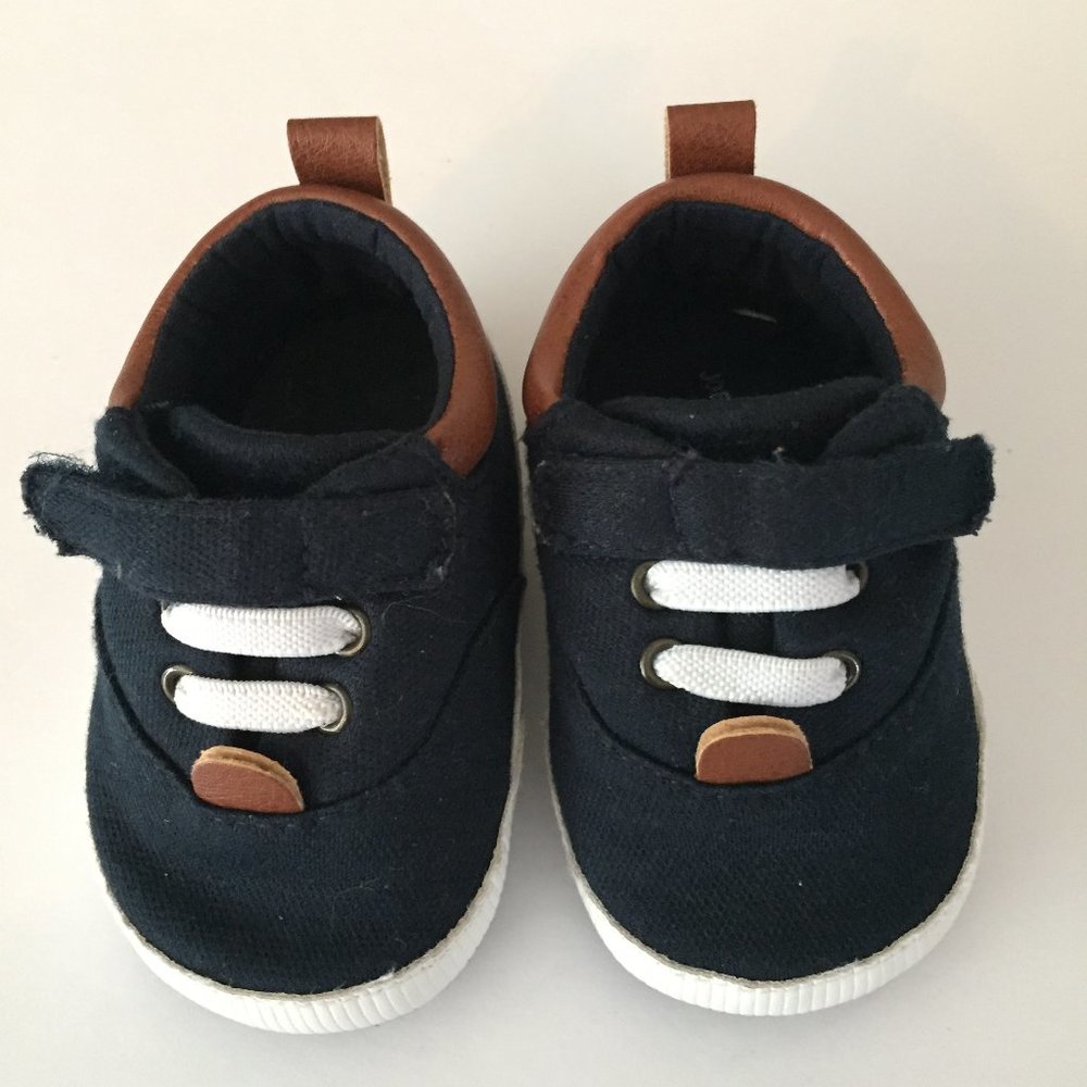 Navy/Brown Soft Shoe Size 2